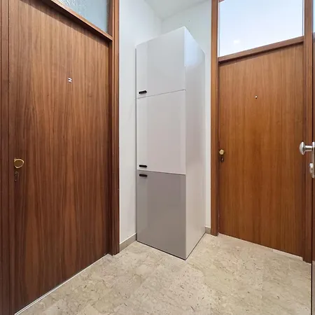 Vittorio Veneto - Modern And By Host Hero شقة