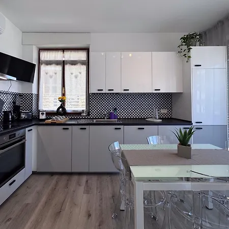 Vittorio Veneto - Modern And By Host Hero شقة تْشيفيتانوفا ماركي