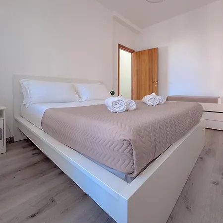 Apartmán Vittorio Veneto - Modern And By Host Hero *