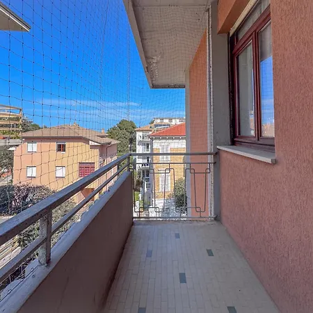 Vittorio Veneto - Modern And By Host Hero Daire Civitanova Marche