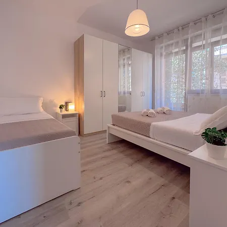 Vittorio Veneto - Modern And *