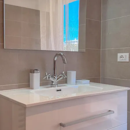 Vittorio Veneto - Modern And By Host Hero Daire