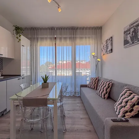 Apartment Vittorio Veneto - Modern And *