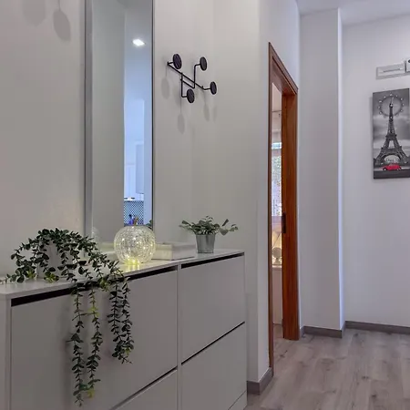 Vittorio Veneto - Modern And By Host Hero * Civitanova Marche