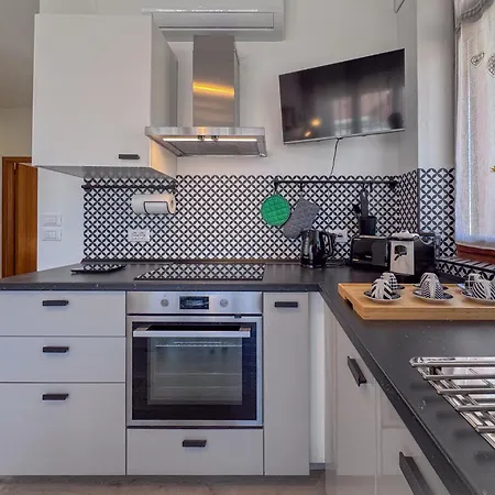 Apartment Vittorio Veneto - Modern And Civitanova Marche