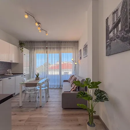Vittorio Veneto - Modern And *